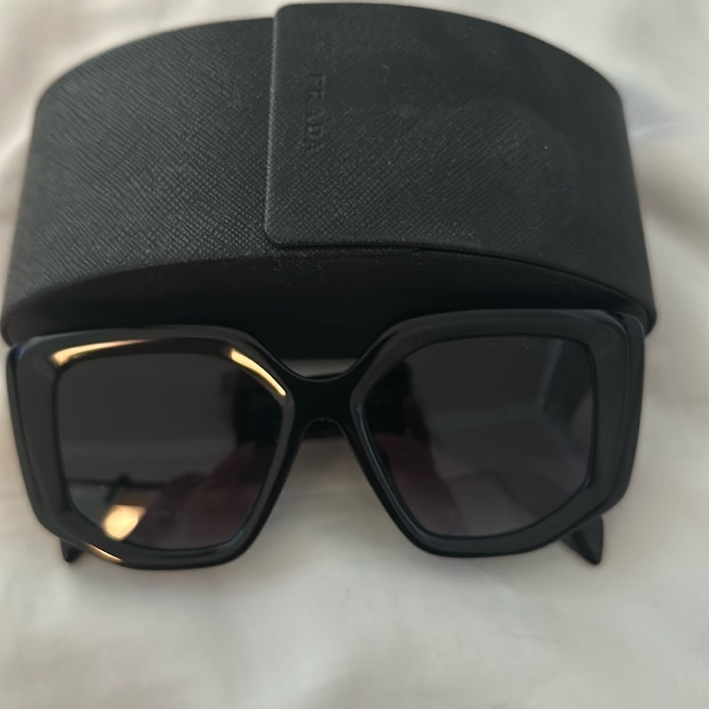 Prada Sunglasess
